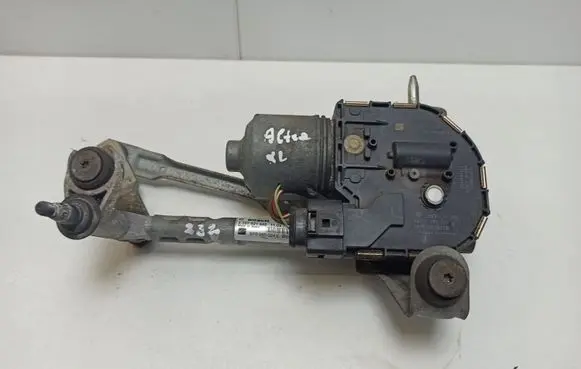 Seat Altea XL Front wiper linkage and motor 5P0955024E 5P0955120C