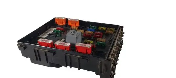 Volkswagen PASSAT B6 Fuse module 3C0937125