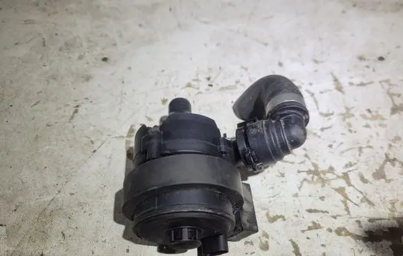 BMW X3 G01 Electric auxiliary coolant/water pump 9372723
