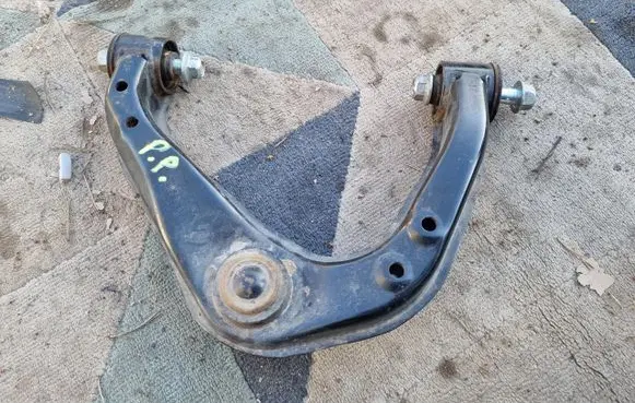 Nissan Navara D23 Front control arm PRAWY