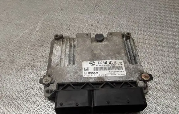 Volkswagen PASSAT B6 Engine control unit/module 03G906021NK 0281013440