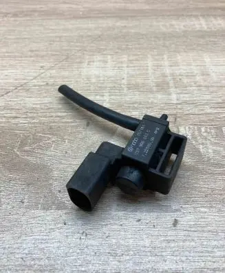 Audi A6 S6 C6 4F Turbo solenoid valve 037906283C