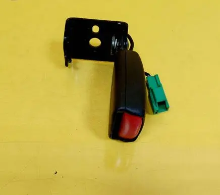 Volvo C70 Rear seatbelt buckle 