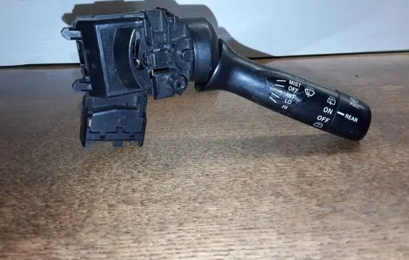 Toyota Yaris Wiper control stalk 17F003LH