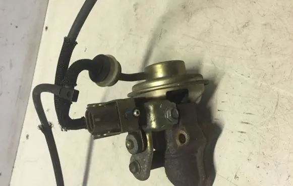 Toyota Avensis T220 EGR valve 2580027010