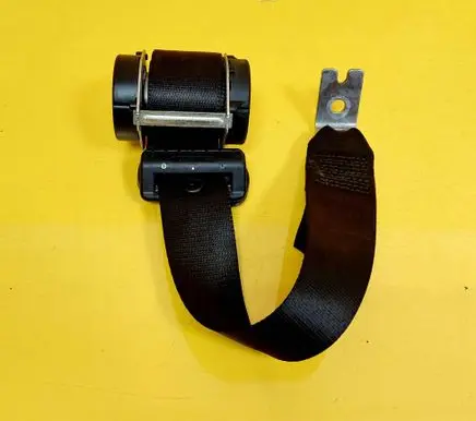 Mazda 2 Rear seatbelt 04167107