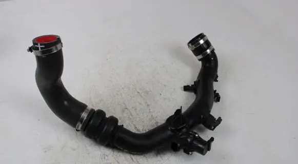Ford Kuga II Intercooler hose/pipe JT4E9U465AA D3V9T A2C14177500B