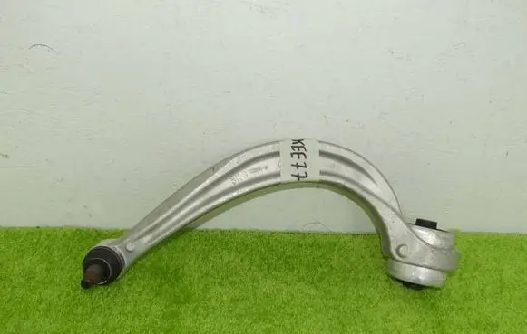 Audi Q7 4M Front lower control arm/wishbone 4M0407696C