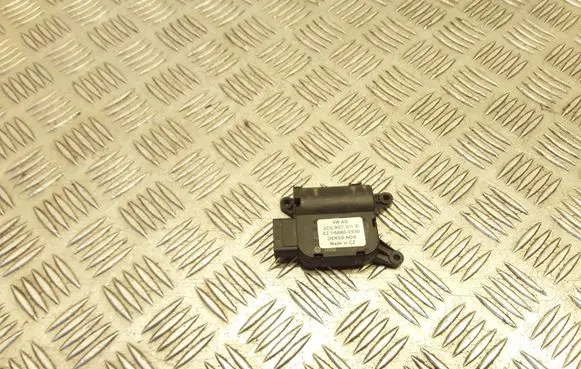 Volkswagen Golf Plus Air flap motor/actuator 3C0907511D