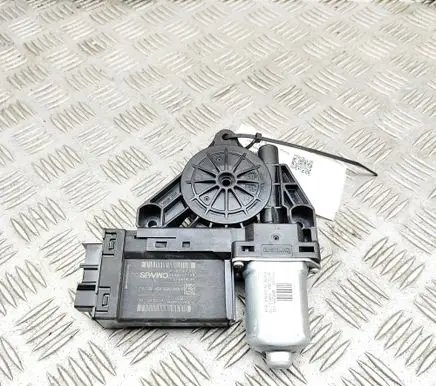 Volvo XC60 Rear door window regulator motor 31674760