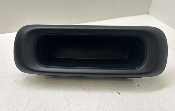 Glove box