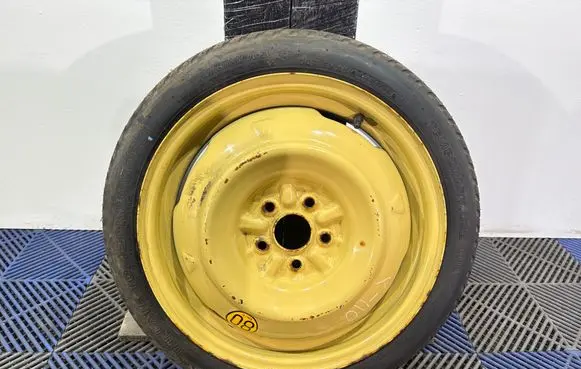 Toyota Prius (XW20) R16 spare wheel