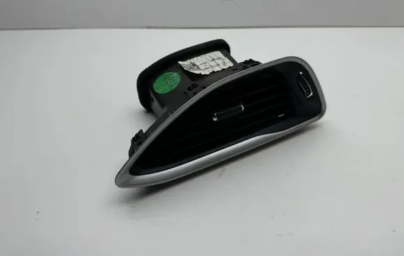Dashboard side air vent grill/cover trim