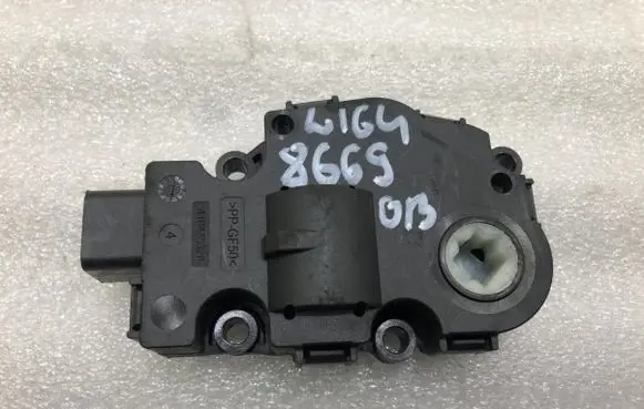 Mercedes-Benz ML W164 A/C air flow flap actuator/motor 412650750