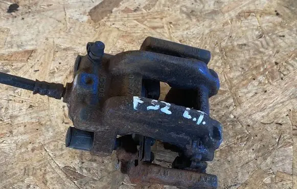 BMW 4 F32 F33 Rear brake caliper W09082 274R