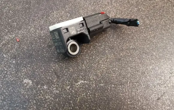 Mazda 3 II Airbag deployment crash/impact sensor BBM457KC0