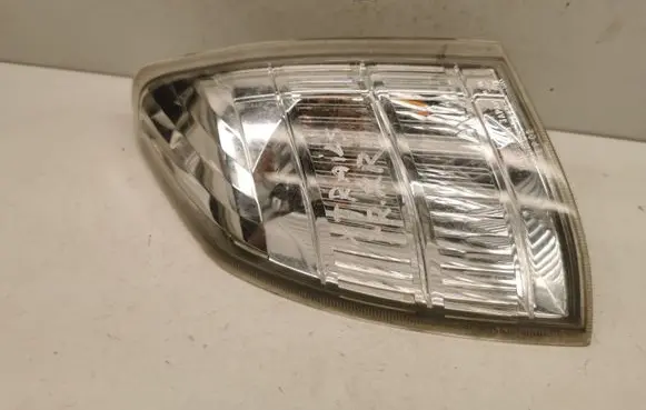 Nissan X-Trail T30 Front indicator light