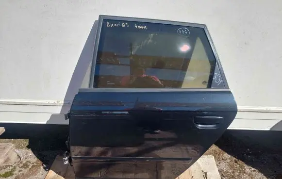 Audi A3 S3 8P Rear door