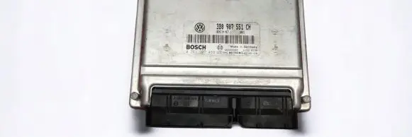 Volkswagen PASSAT B5.5 Engine control unit/module 0261207469 3B0907551CH