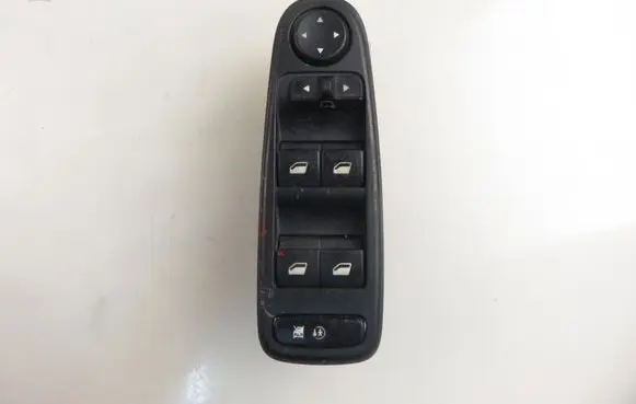 Citroen C4 I Picasso Electric window control switch 96639382ZD