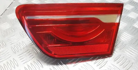 Jaguar XE Tailgate rear/tail lights