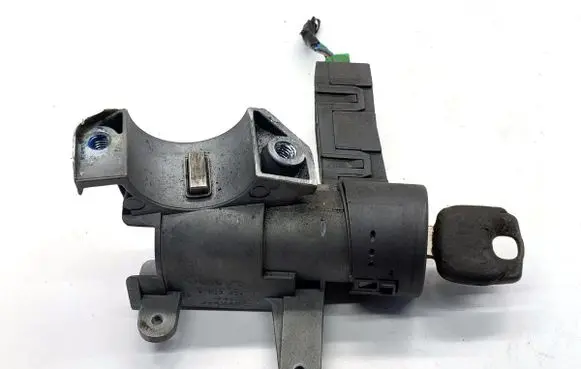 Volvo S60 Ignition lock 8626324