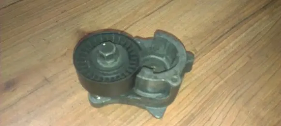 Peugeot 206 Generator/alternator belt tensioner 9636207480