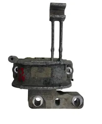 Volkswagen Golf VII Engine mount bracket 