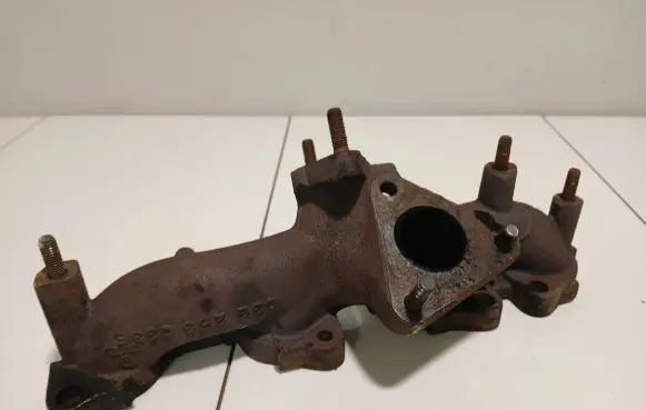 Audi A4 S4 B7 8E 8H Exhaust manifold 03G253033