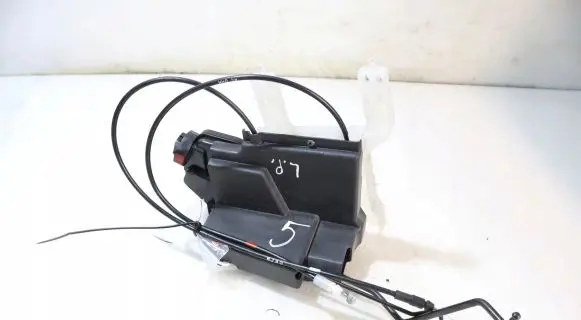 Hyundai Tucson JM Front door lock