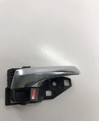 Toyota RAV 4 (XA40) Front door interior handle
