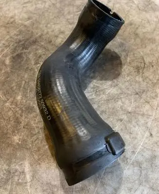 Intercooler hose/pipe