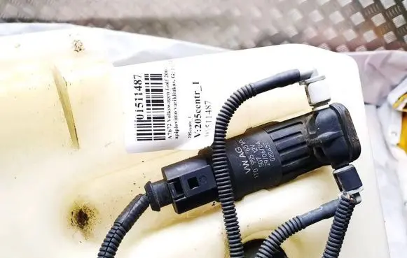 Volkswagen Golf V Windscreen/windshield washer pump 1t0955651a 020457 1t0955651a020457