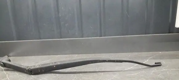 Hyundai i10 Front wiper blade arm