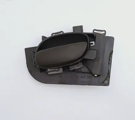 Peugeot 206 Rear door interior handle 9632918877