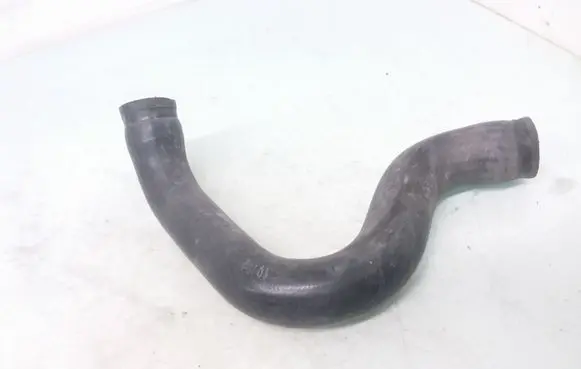 Volvo XC70 Engine coolant pipe/hose