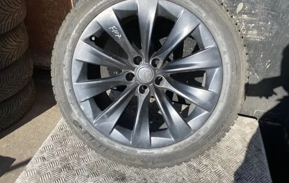 Tesla Model X R20 alloy rim 102722500B