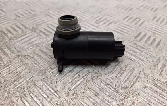 Toyota Avensis T270 Windscreen/windshield washer pump 8533002040
