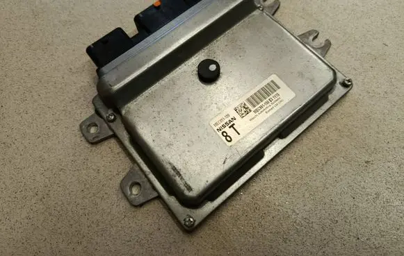 Nissan Qashqai+2 Engine control unit/module MEC951150