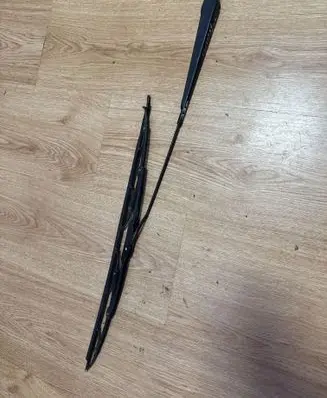 Ford Escort Front wiper blade arm 91AG17526 91AG17526B1A