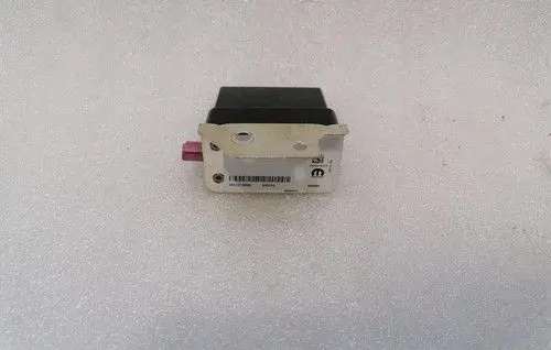 Dodge RAM 1500 DS Aerial antenna switch 68293977AA