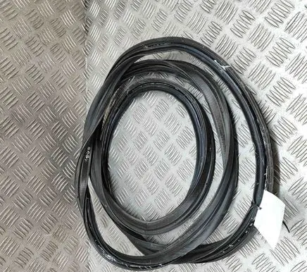 Mazda 2 Trunk rubber seal (body) D09H62761A