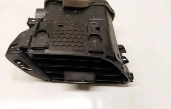 Ford Fiesta Dash center air vent grill h1bba018b09