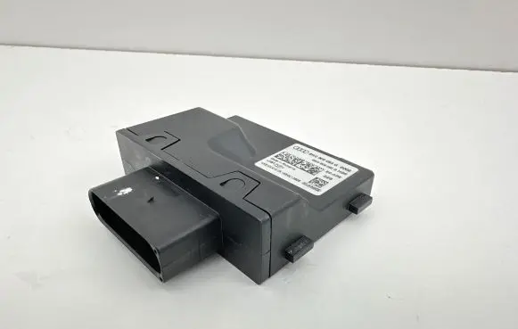 Audi A5 Fuel injection pump control unit/module 8W0906093G