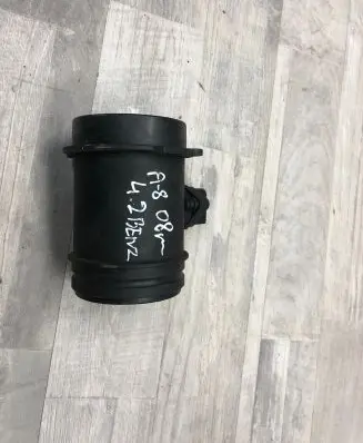 Audi A8 S8 D3 4E Mass air flow meter 077133471J 0280218069