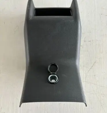 Peugeot 3008 I 12 V Socket (rear) 81301020 96850973