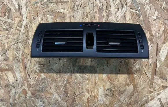 BMW X3 E83 Dash center air vent grill 3400074