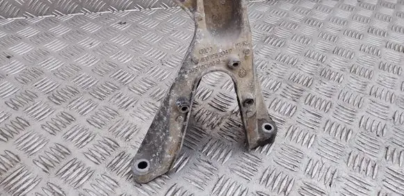Audi A6 S6 C6 4F Engine mounting bracket 4F0199308P