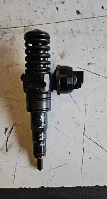Audi A4 S4 B7 8E 8H Fuel injector 038130073BP