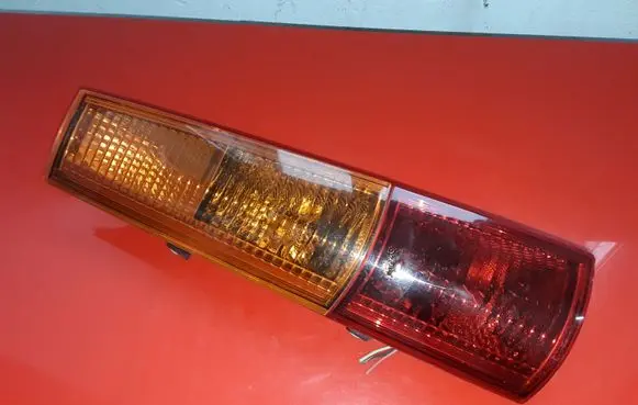 Subaru Justy Rear/tail lights P3052 8646